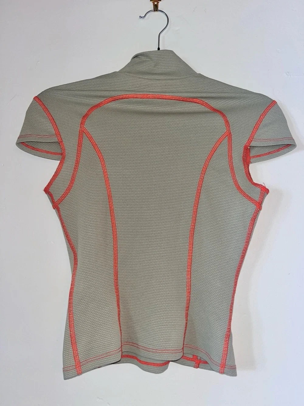 Eckhaus Latta Green Cap-Sleeve Sport Tee with Contrast Stitching - Picture 4 of 6